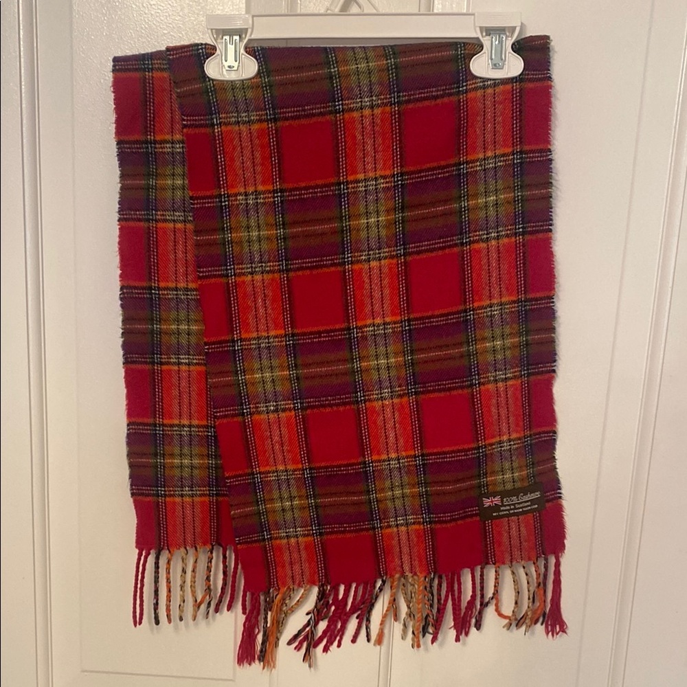 100% cashmere Scotland made scarf